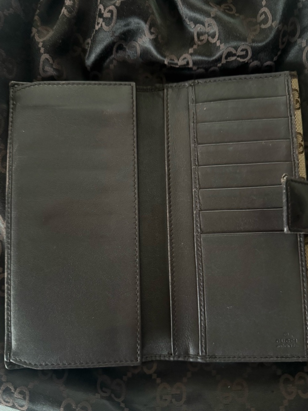Authenticated GUCCI Brown and Beige Monogram Canvas Card Holder Hardware - Picture 11 of 16